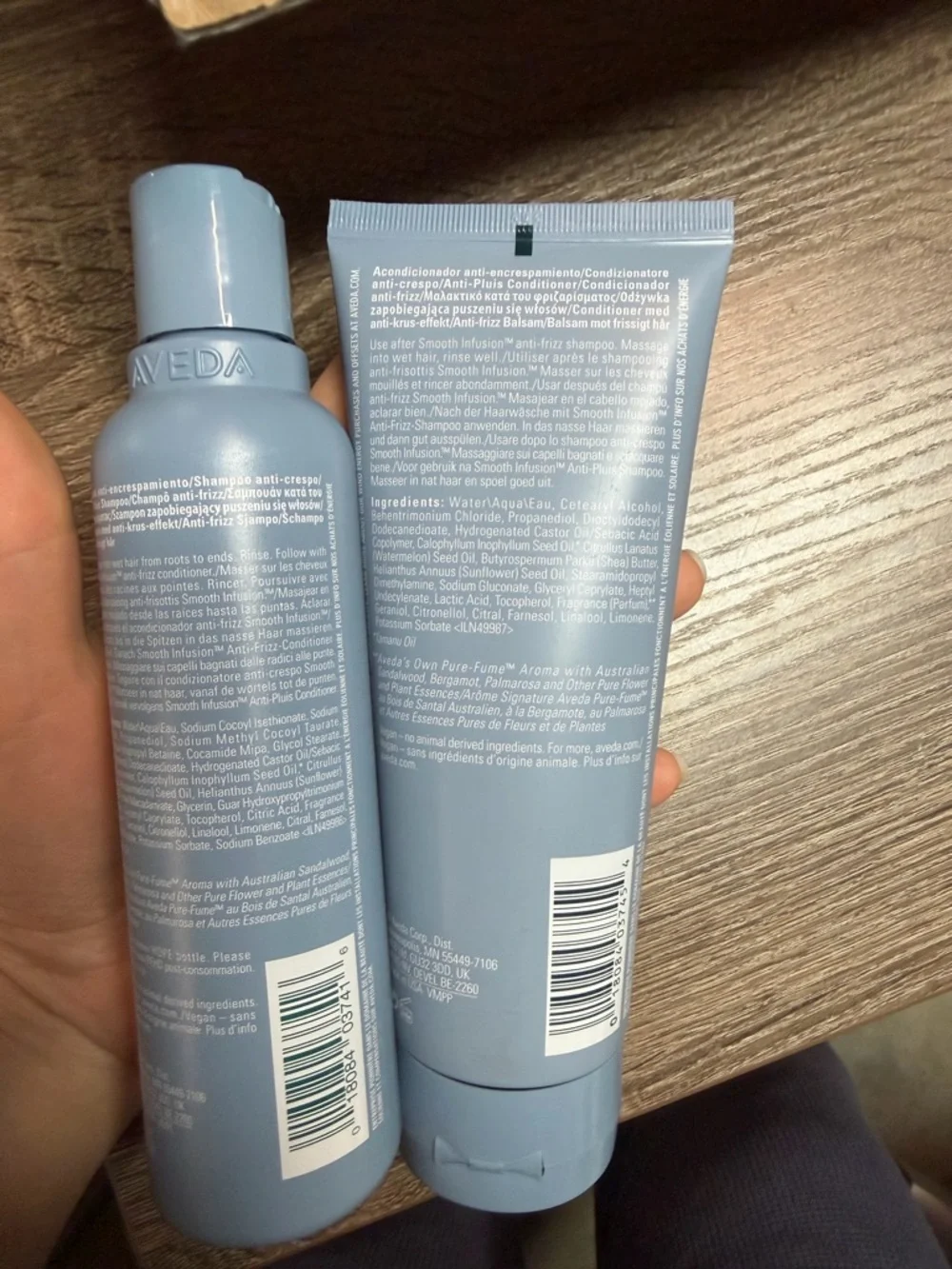AVEDA Smooth Infusion Anti-Frizz Shampoo & Conditioner - Light Blue